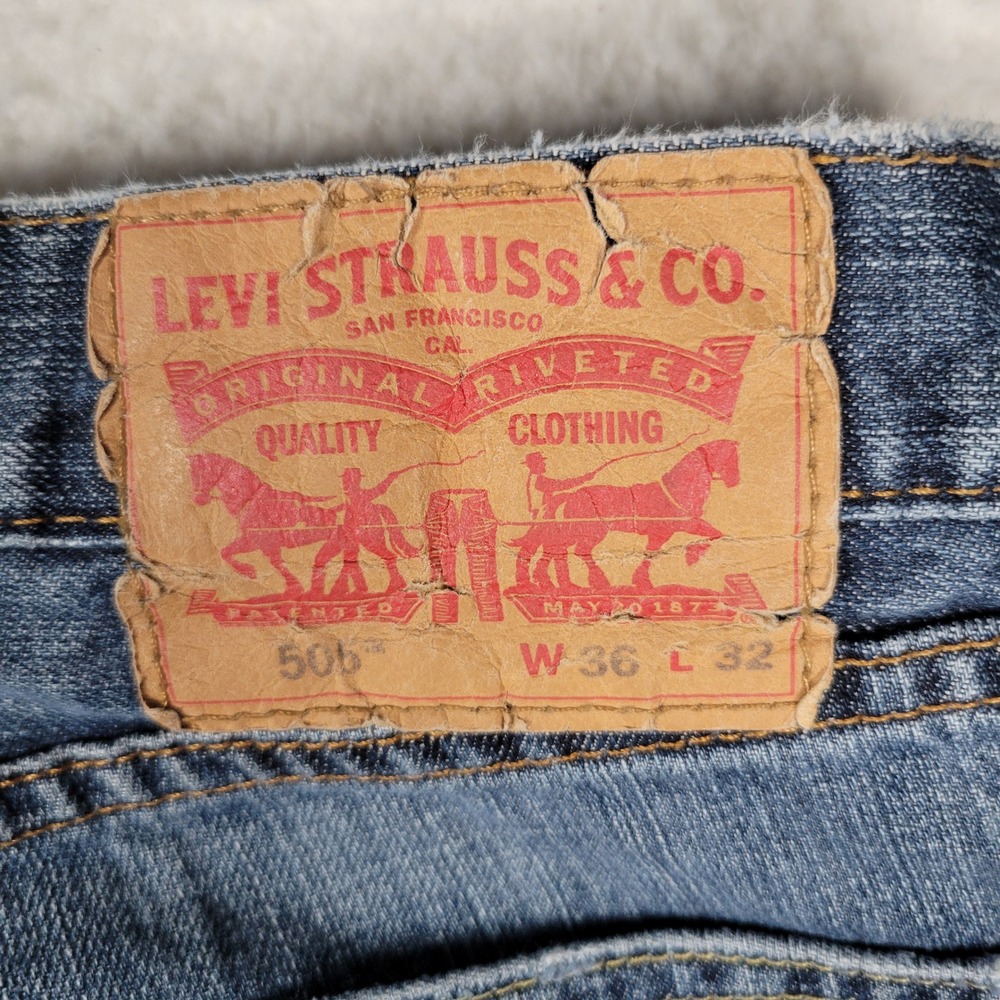 Levis 505 Regular Fit Jeans‎ Mens 36x32 Blue Medium Wash Straight Leg Denim - Picture 15 of 16